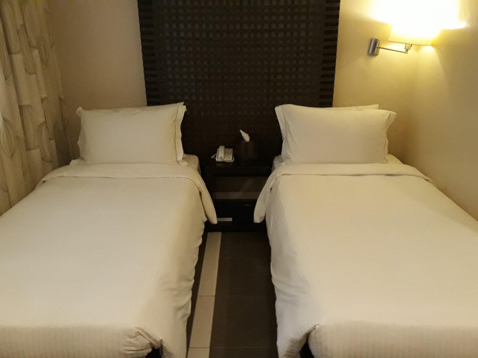 Hotel Venezia Legazpi Extérieur photo